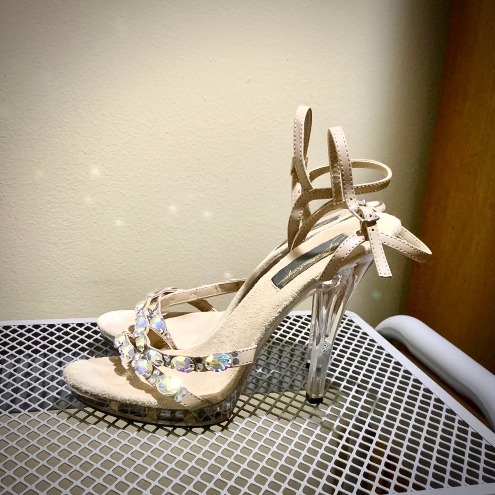 Johnathan Kayne Austria heels